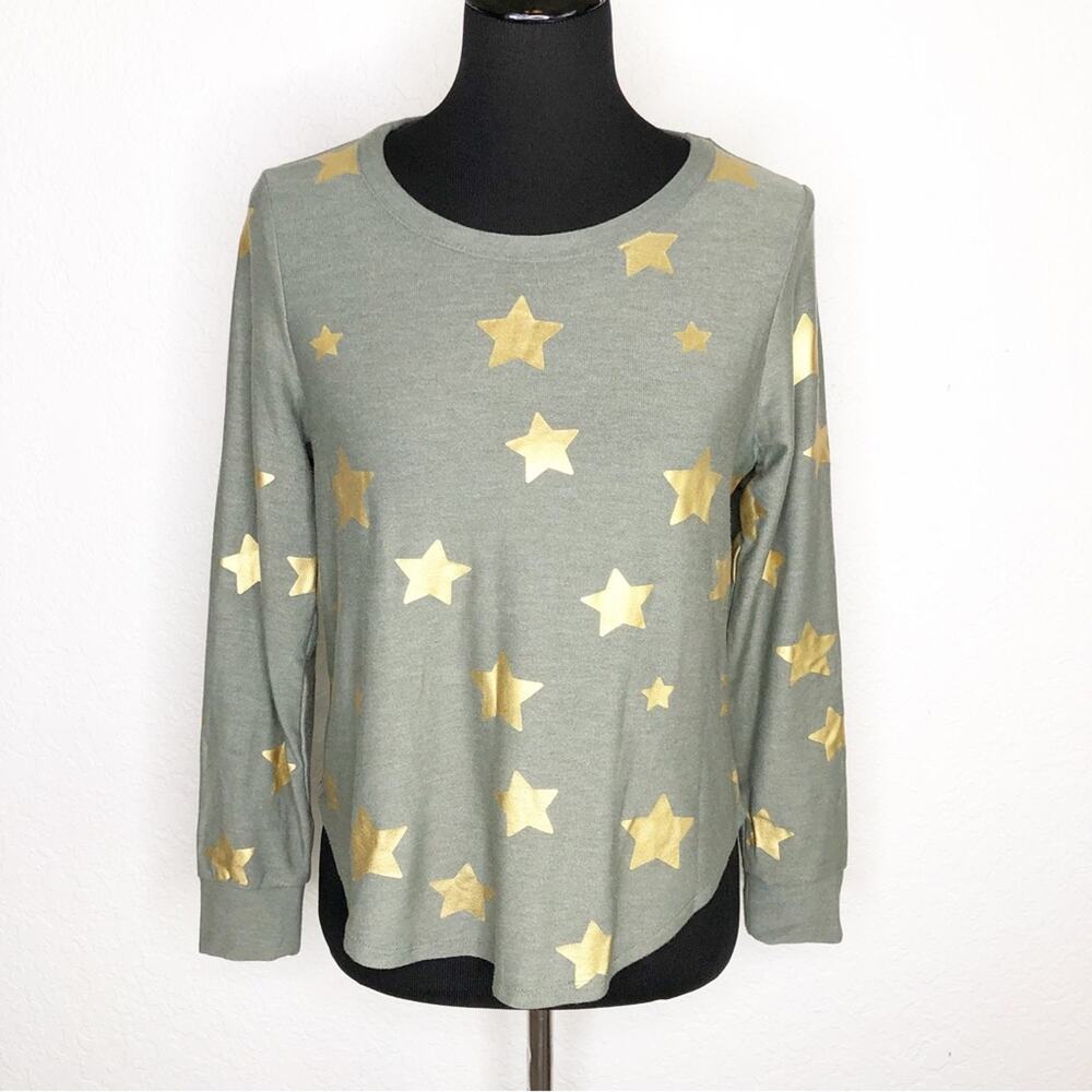 Chaser green and gold star print knit top size Medium